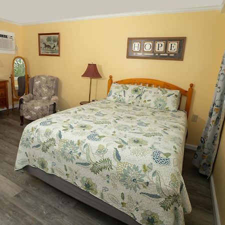 Governor'S Rock Motel Shaftsbury Buitenkant foto