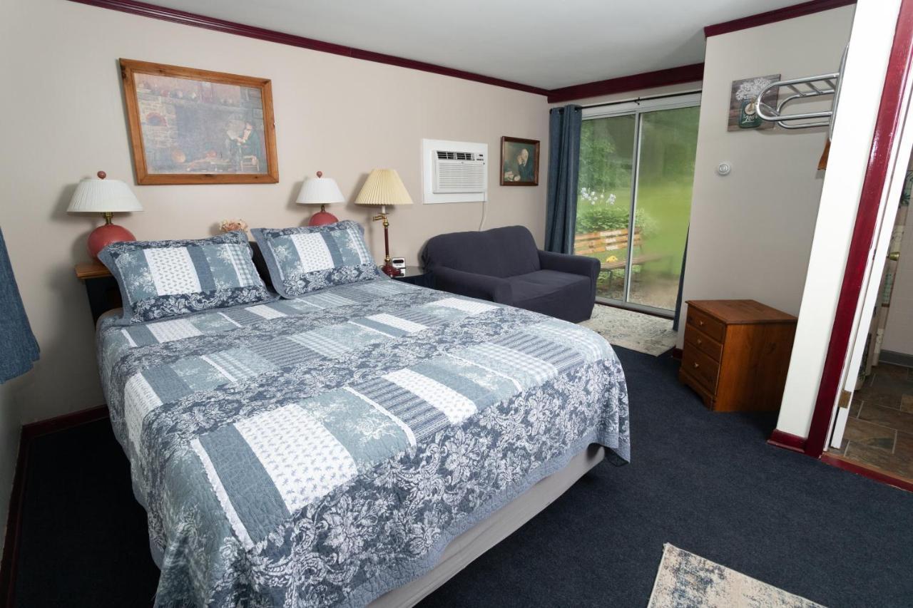 Governor'S Rock Motel Shaftsbury Buitenkant foto