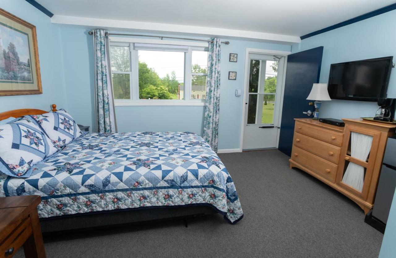 Governor'S Rock Motel Shaftsbury Buitenkant foto