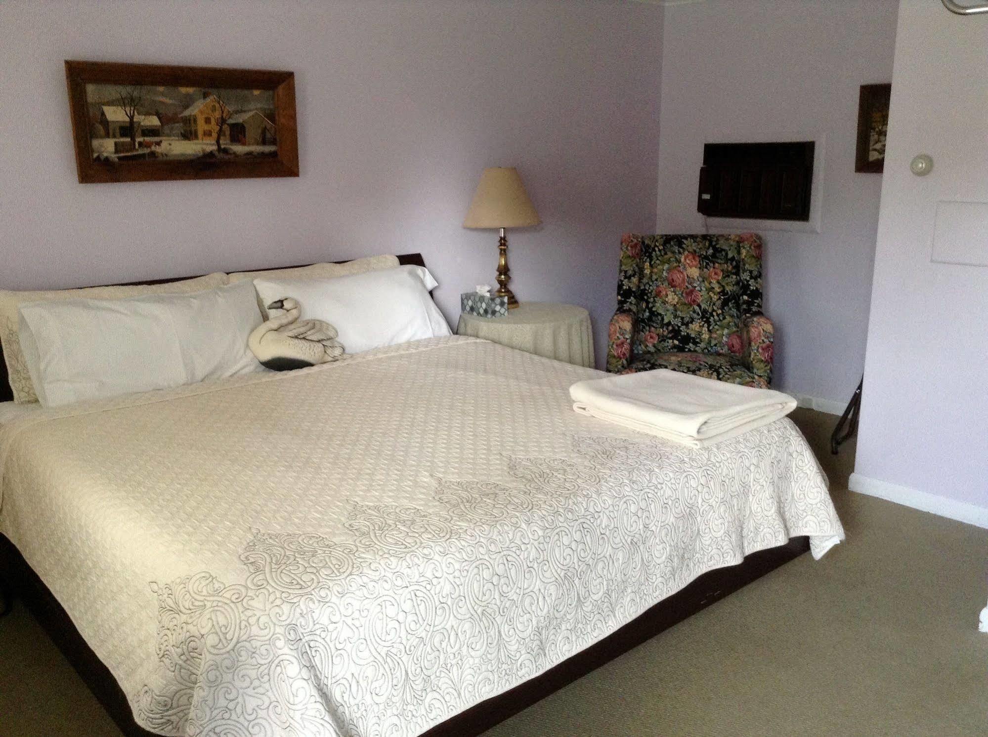 Governor'S Rock Motel Shaftsbury Buitenkant foto