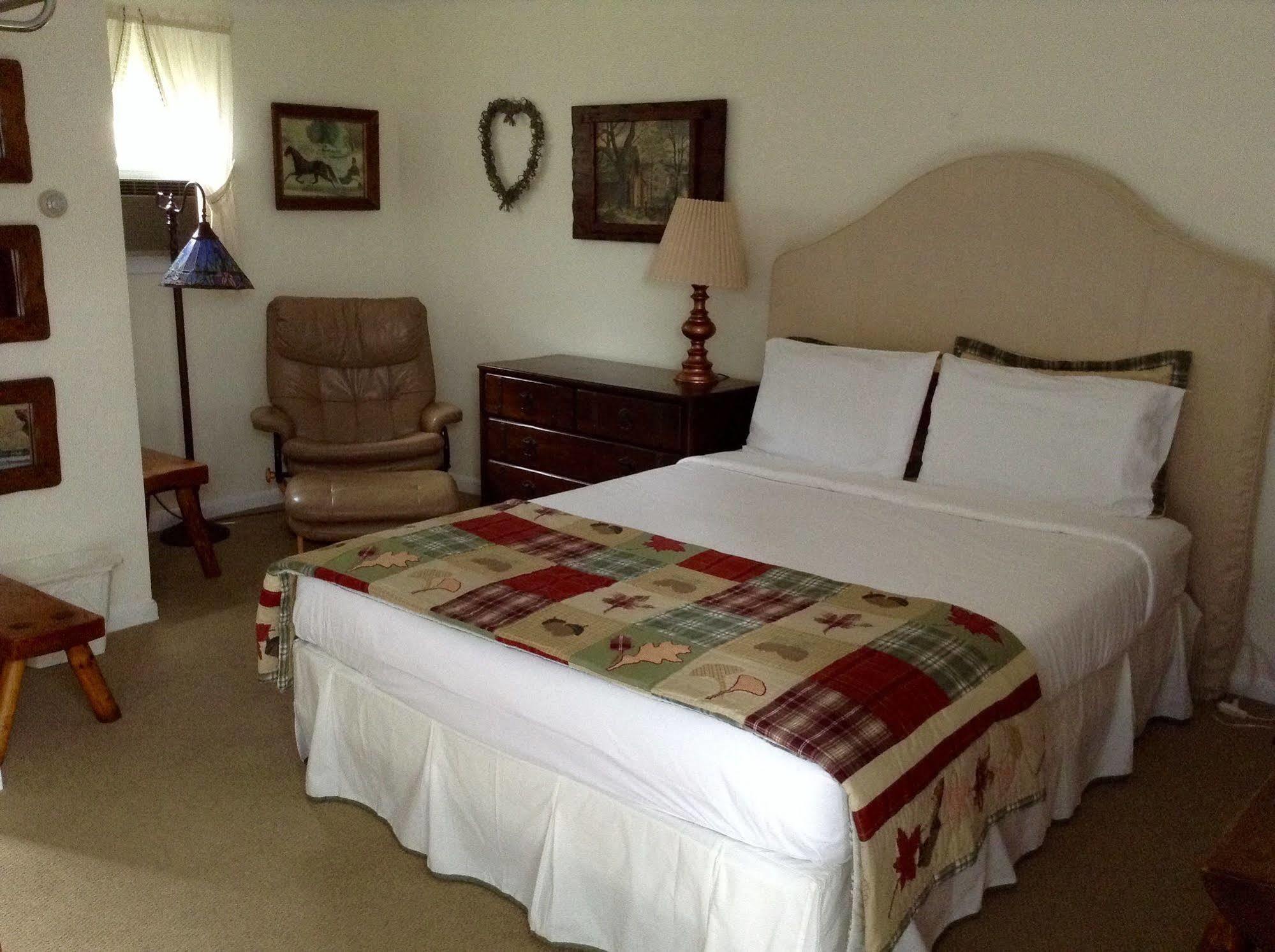 Governor'S Rock Motel Shaftsbury Buitenkant foto