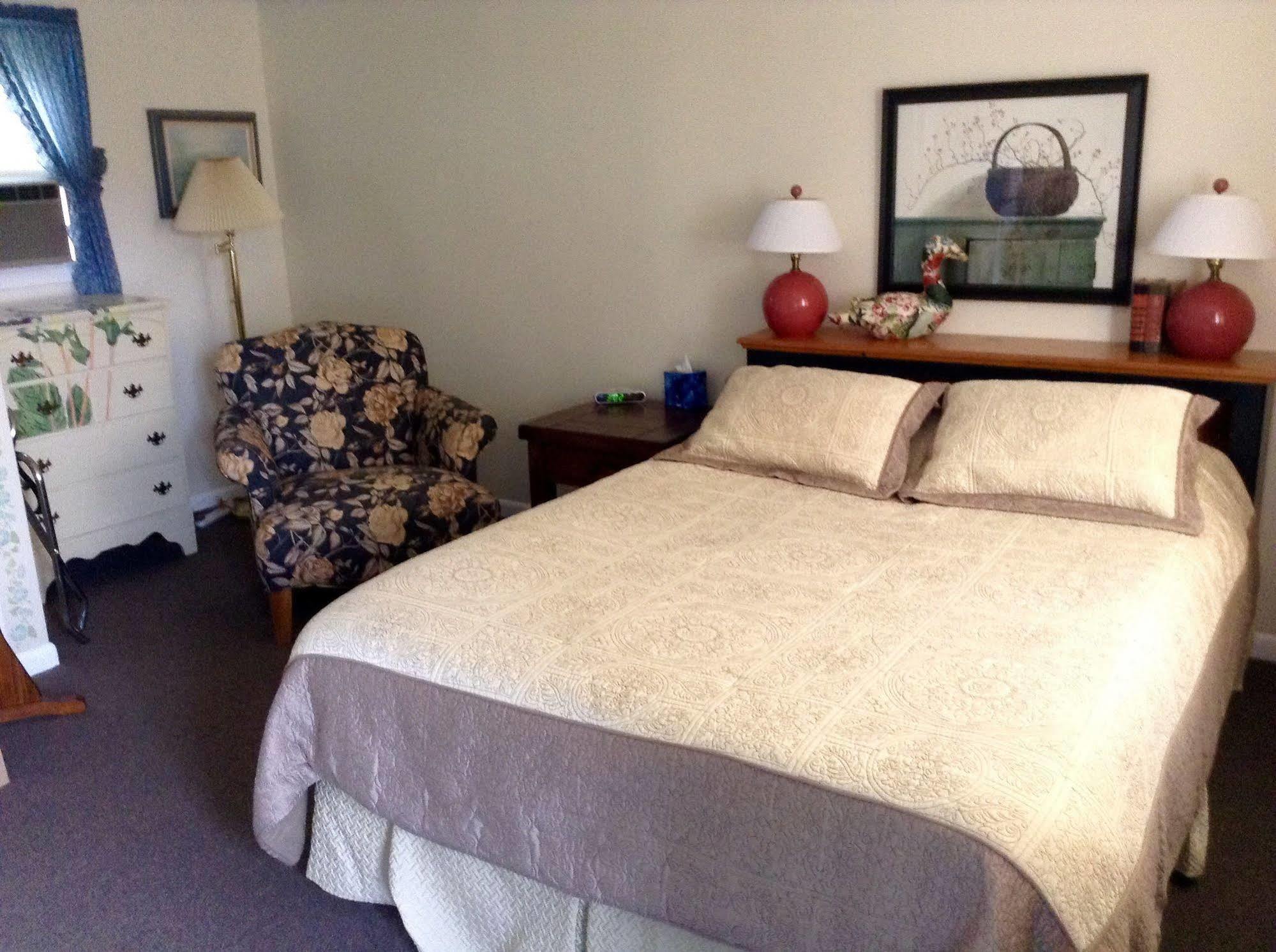 Governor'S Rock Motel Shaftsbury Buitenkant foto